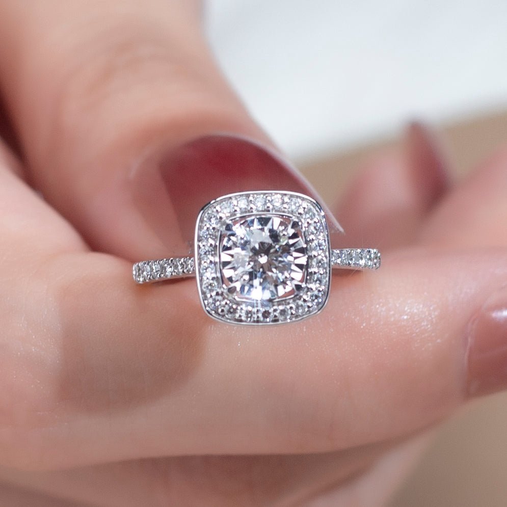 Classic Halo Ring with 1.5 ct Lab Diamond - Ice Dazzle - VVX™ Lab Diamond - Engagement Rings