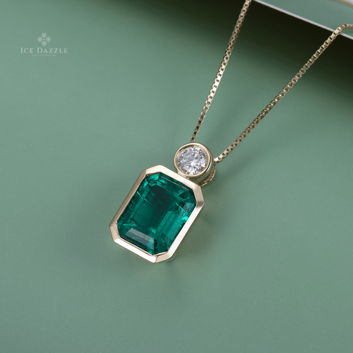 Columbian Emerald Pendant - Ice Dazzle - VVX™ Lab Diamond - Fashion Pendant