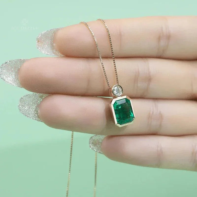 Columbian Emerald Pendant - Ice Dazzle - VVX™ Lab Diamond - Fashion Pendant