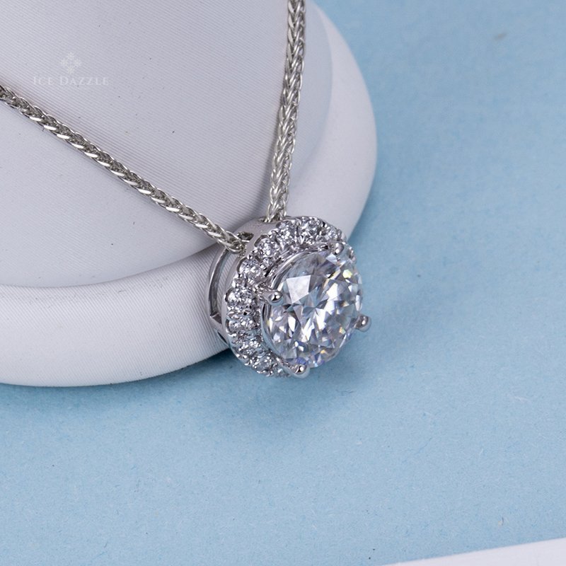 Lab Diamond Halo Solitaire Pendant - Ice Dazzle - VVX™ Lab Diamond - Solitaire Pendant